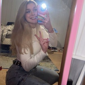 Meet your Posher, Molly